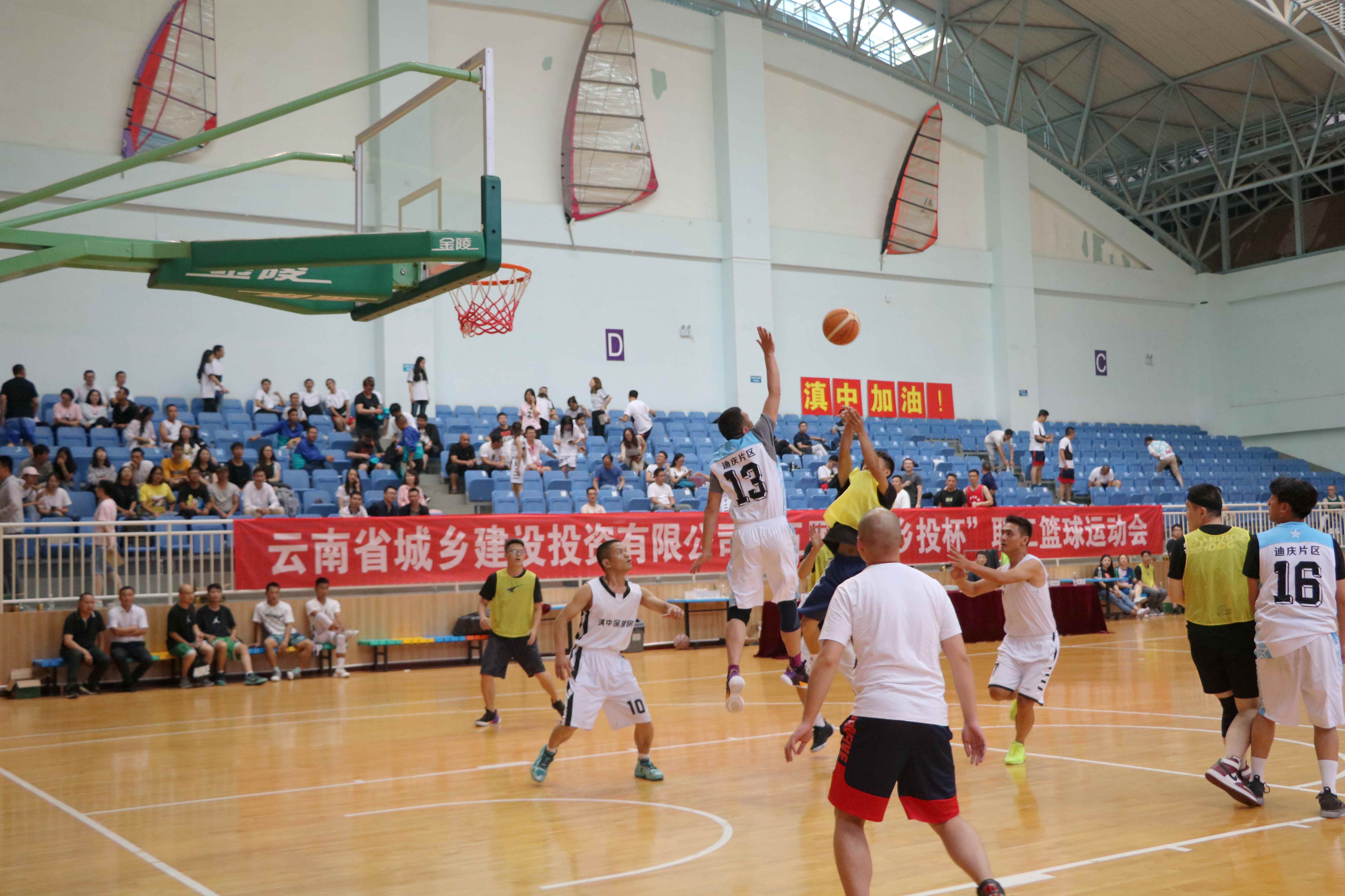 西南亚顶尖队伍勇夺胜利，精彩继续