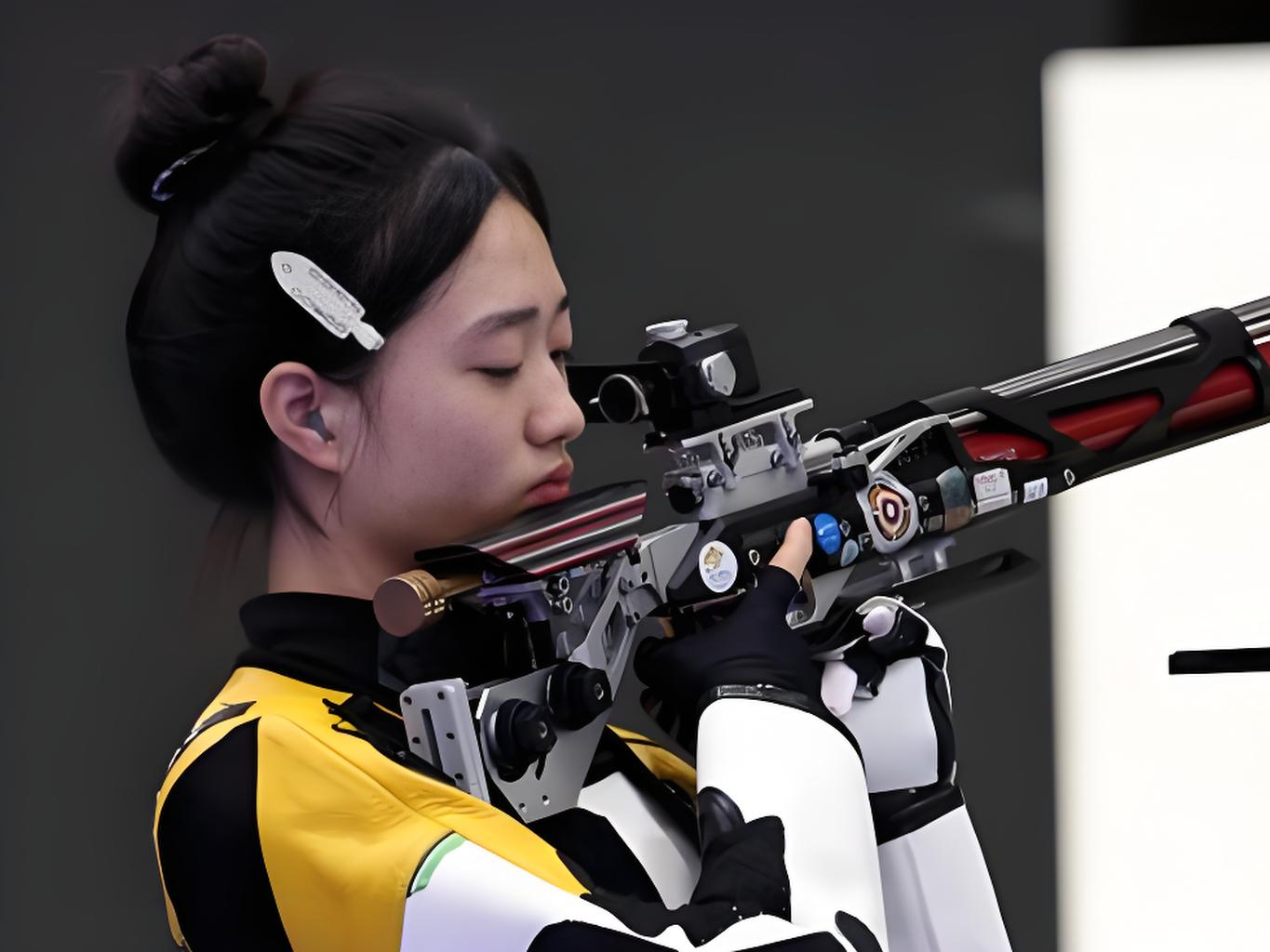 包含法国运动员在射击项目中发挥出色，获得金牌的词条