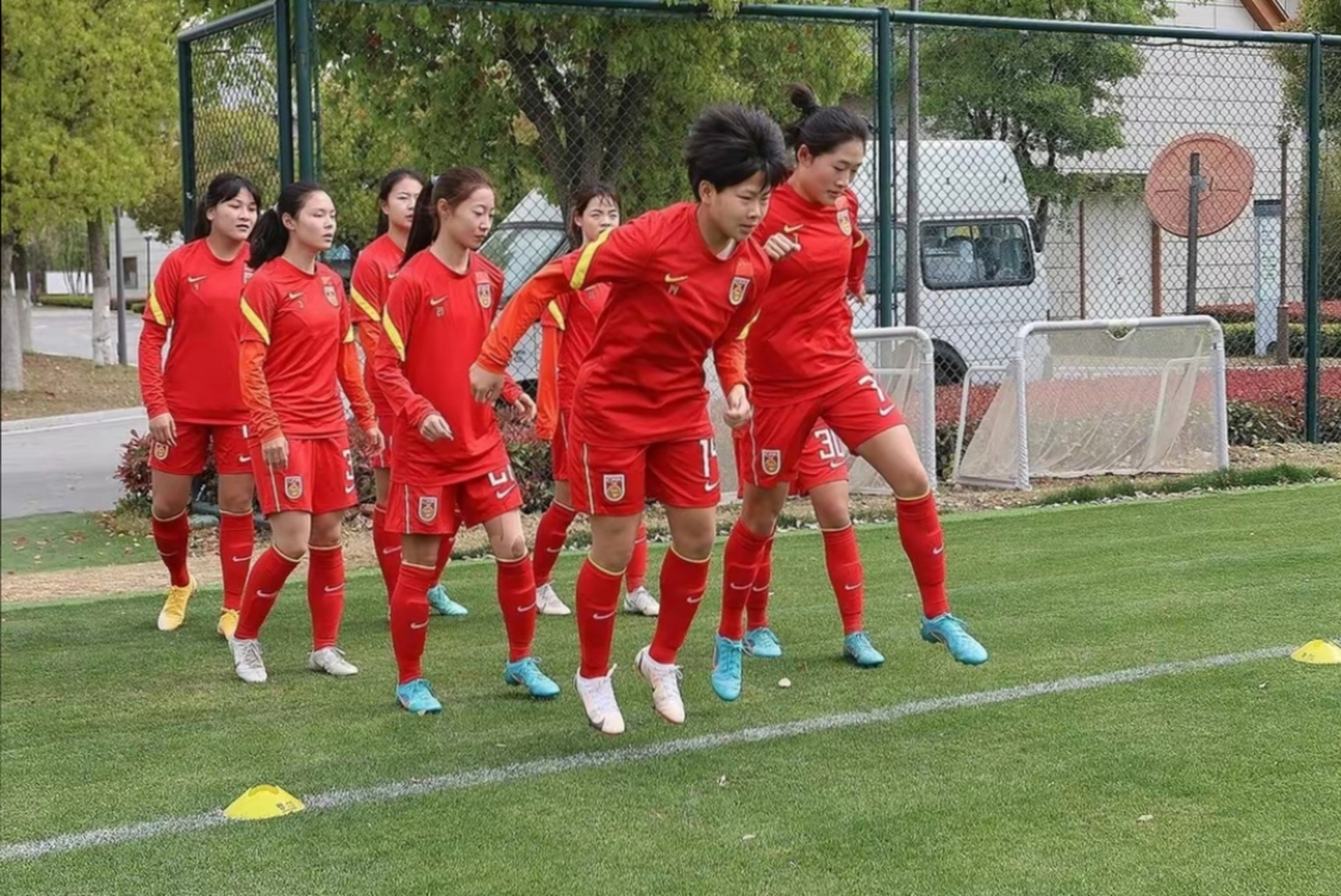 关于国家女足备战国际足球赛事，强势出击的信息